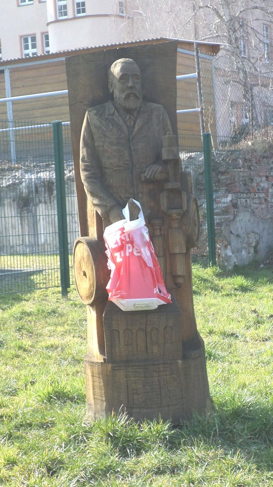 05.jpg