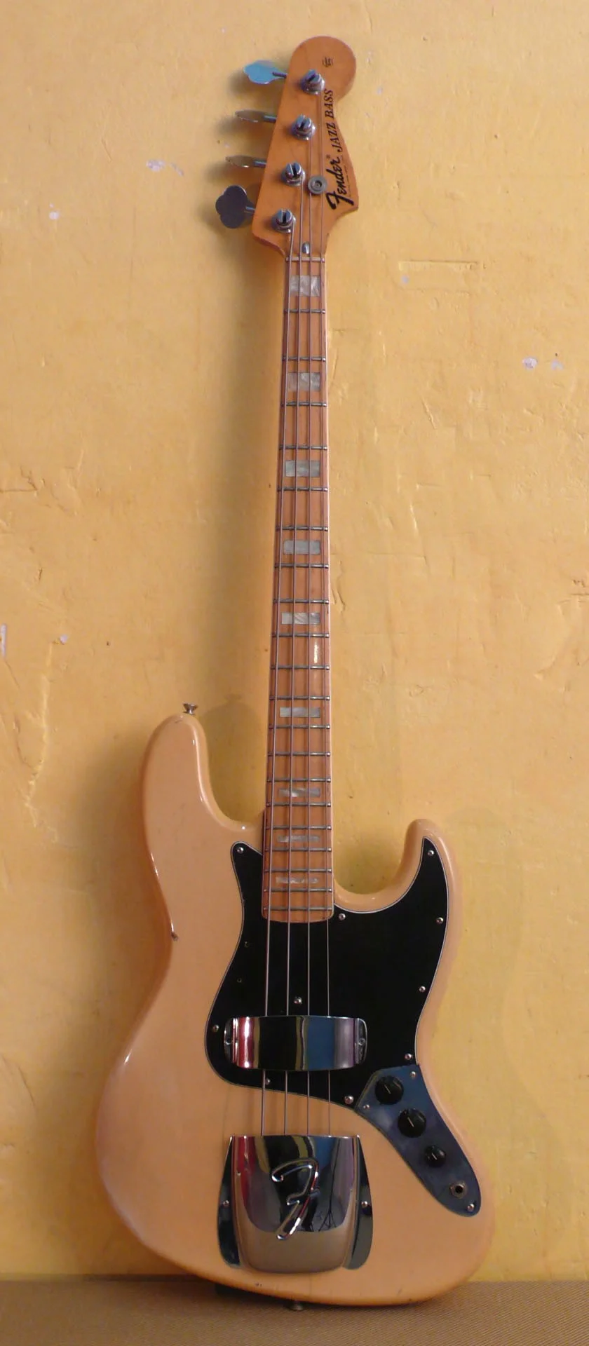 08 75 white_edited.webp