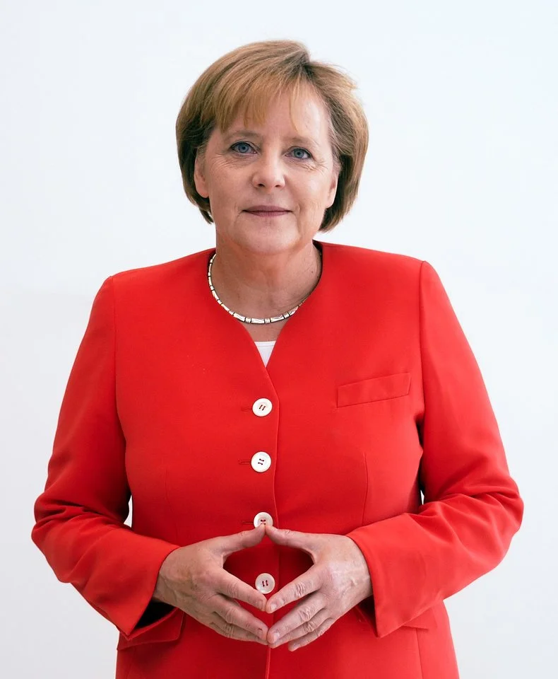 1200px-Angela_Merkel_Juli_2010_-_3zu4.webp