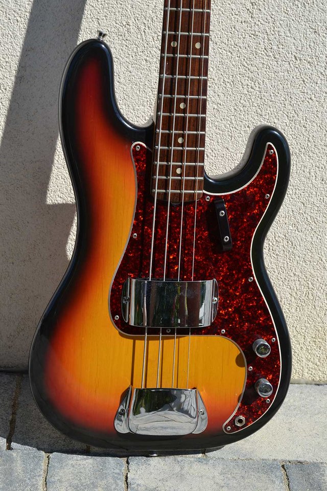 1968_Fender_Precision_Bass_233512_03.jpg