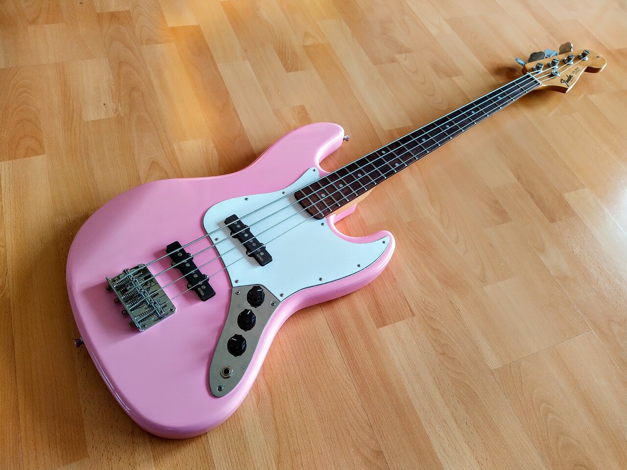 2020 PC Jazz Bass Pink.jpg