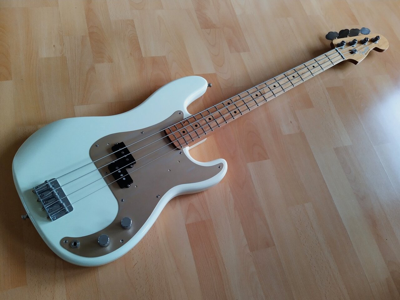2022 PC Precision Squier Creme.jpg