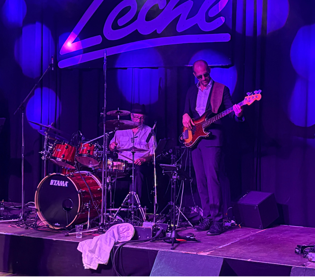 Doubleneck: TariQ und Hen zum Jahreswechsel