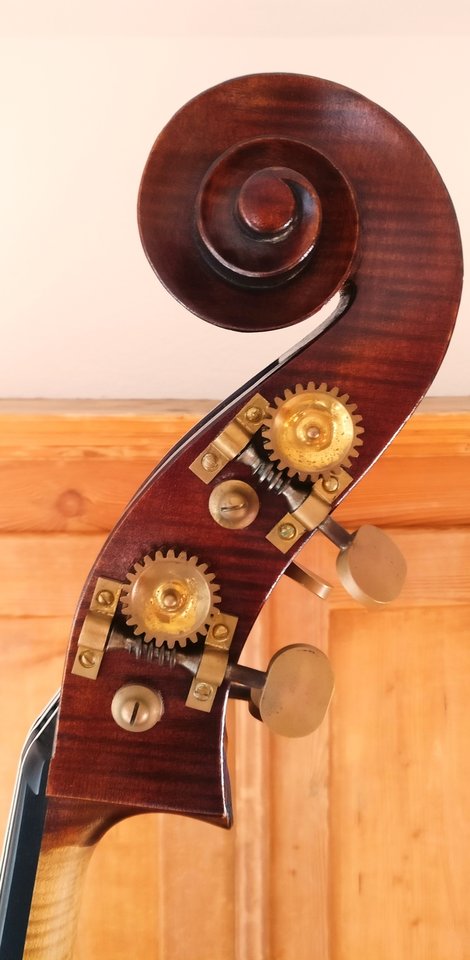 53870--katalog--12--Thomas-Martin-Ruggeri-Kontrabass-in-Koeln--_--337--689.jpeg