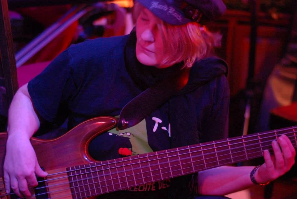 66781_560899777337171_1162070368_n (3).webp