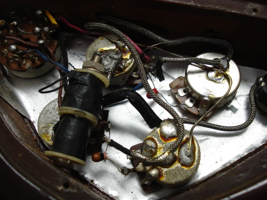 75 gibson eb 3 electronic ....webp