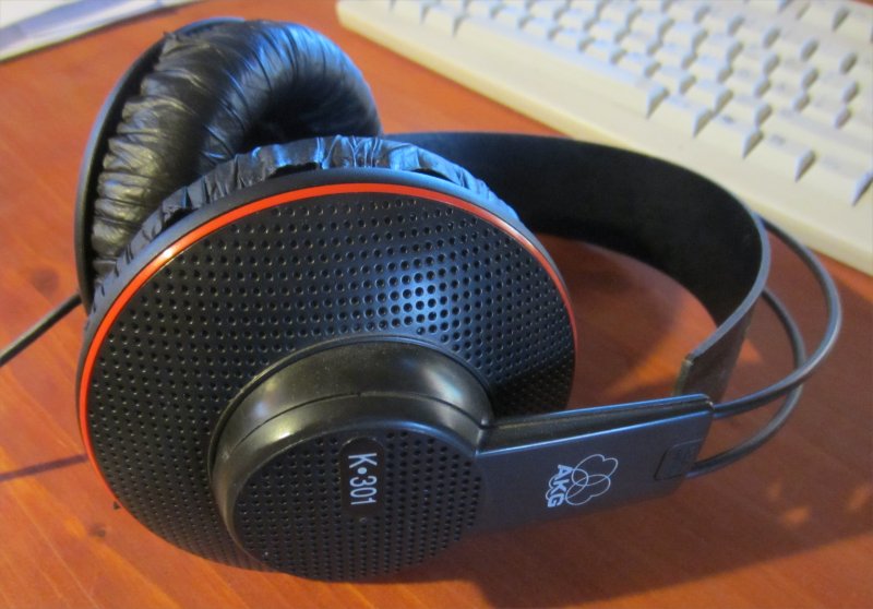 akg.jpg
