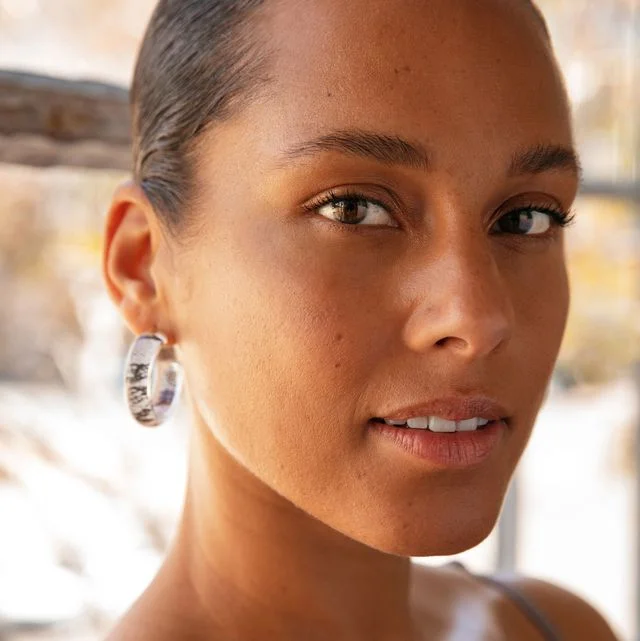 alicia-keys-keys-soulcare-body-offering-campaign-1-1623178906.webp