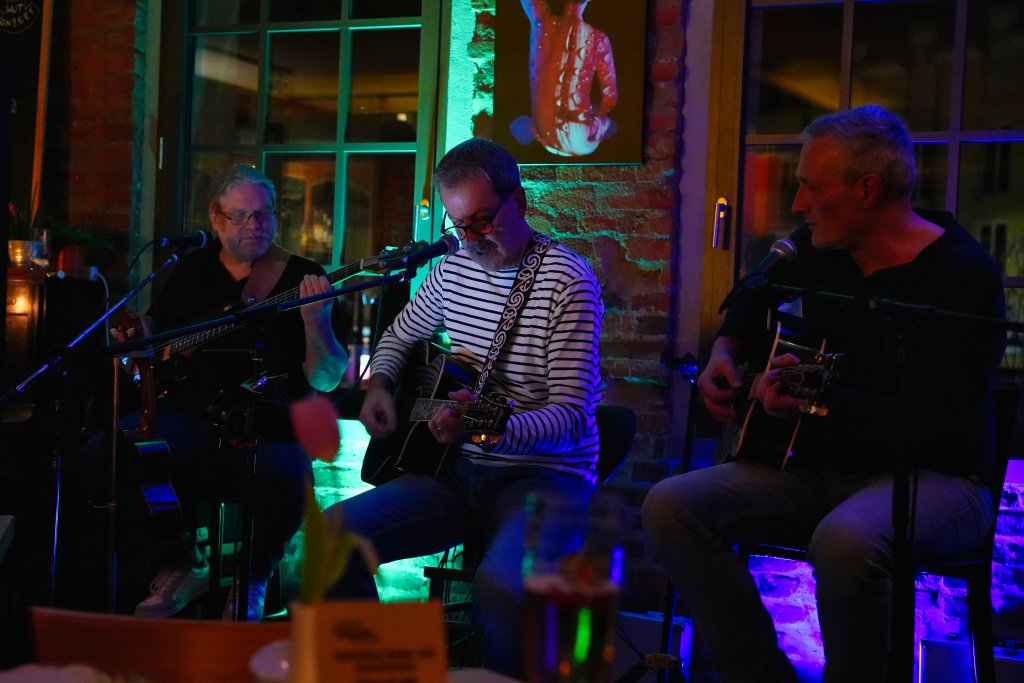 Almost Accoustic roccafe 2024-930.jpg