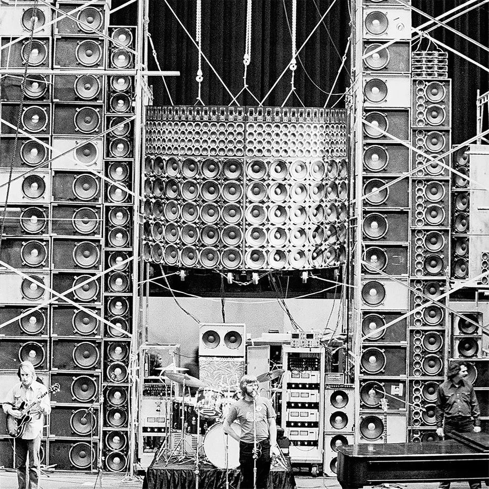 amazing-vintage-photos-grateful-dead-s-wall-sound.webp