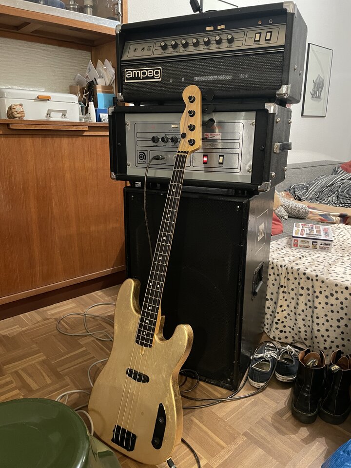 Ampeg_V6.jpg