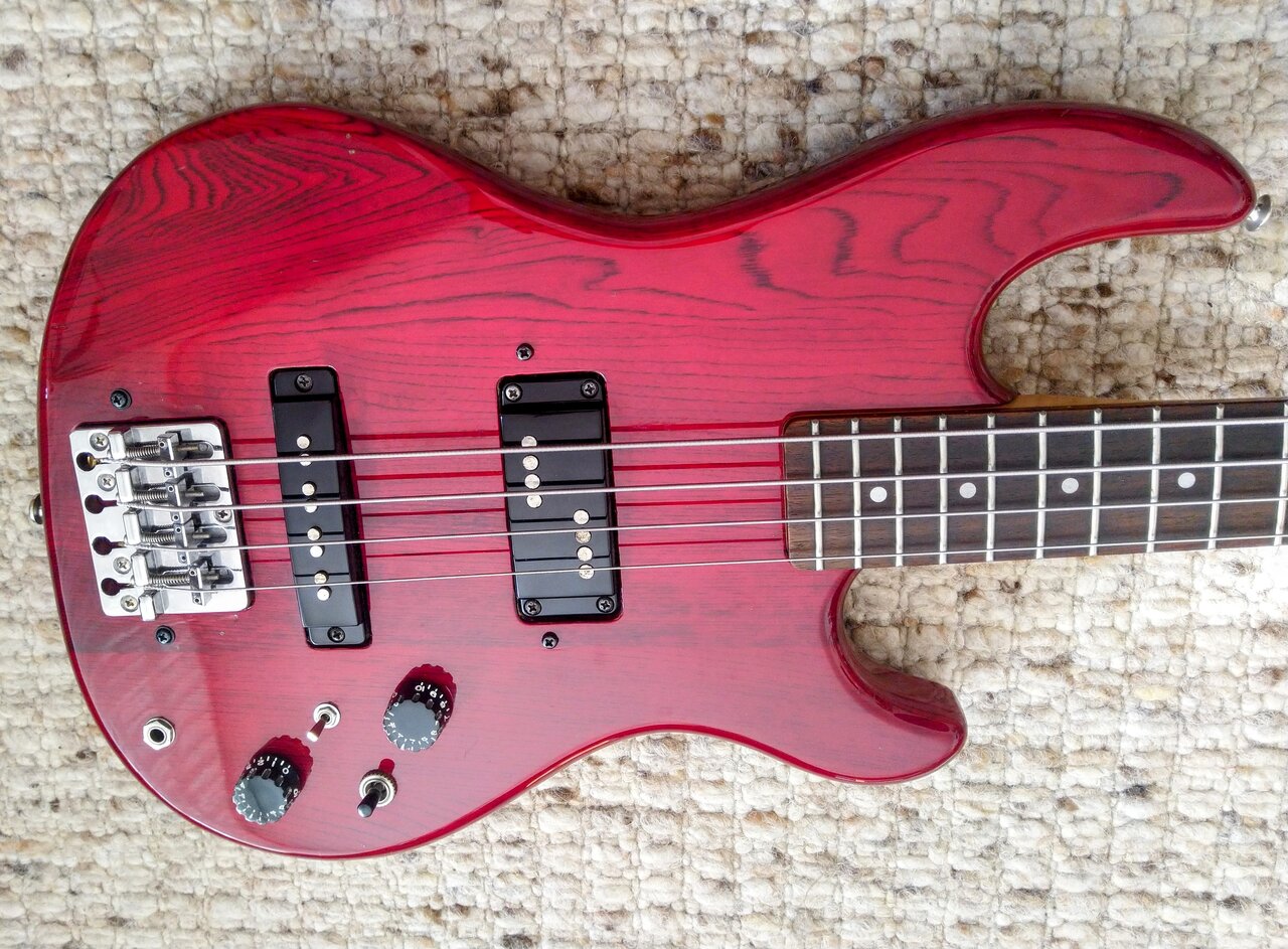 aria pro classic laser bass (2).jpg