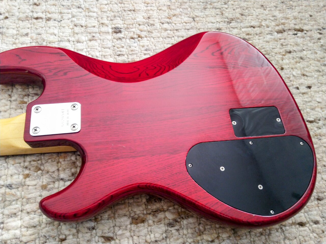 aria pro classic laser bass (4).jpg