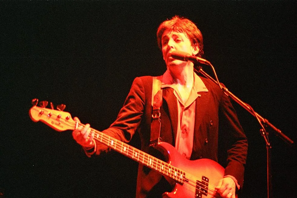 attachment-paul_mccartney_yamaha_bass_wings_1979.webp