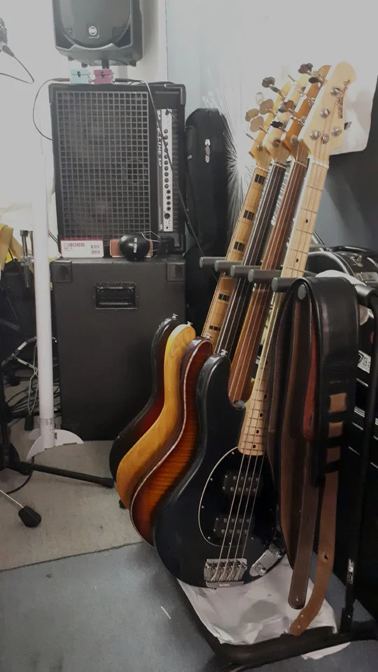bass gear.webp