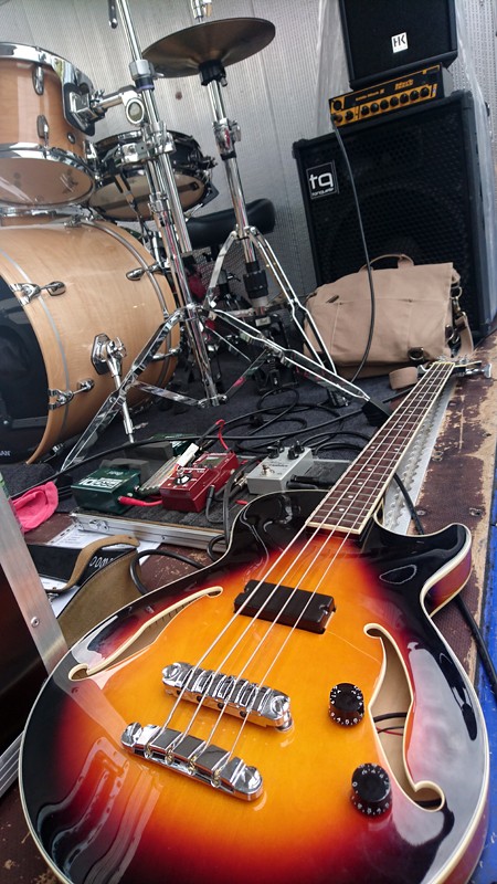 Bass Rig auf dem Lieferwagen.jpg