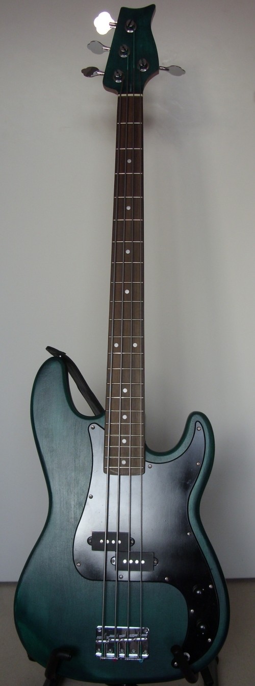 Bass1.jpg
