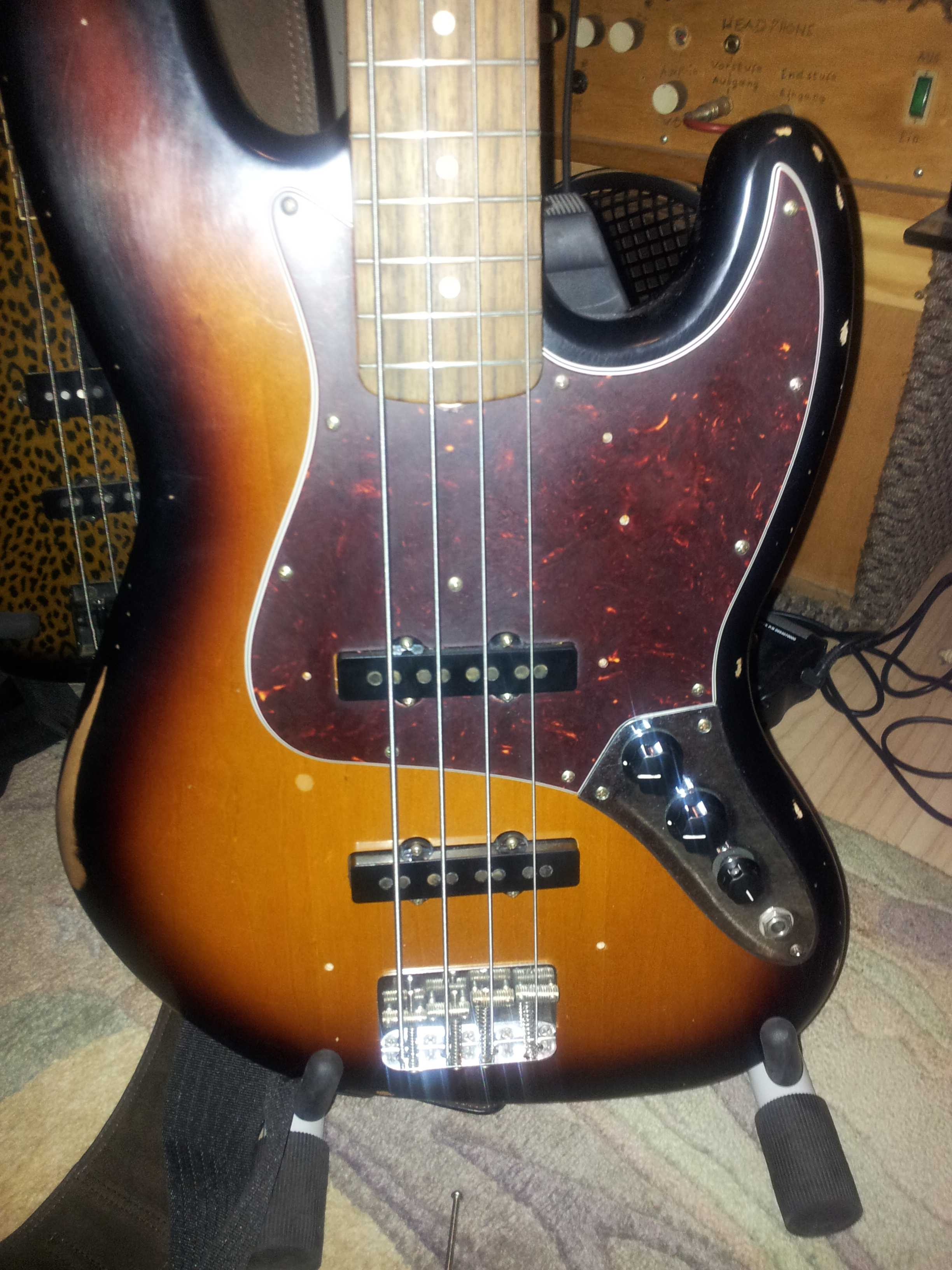 Bass4.jpg