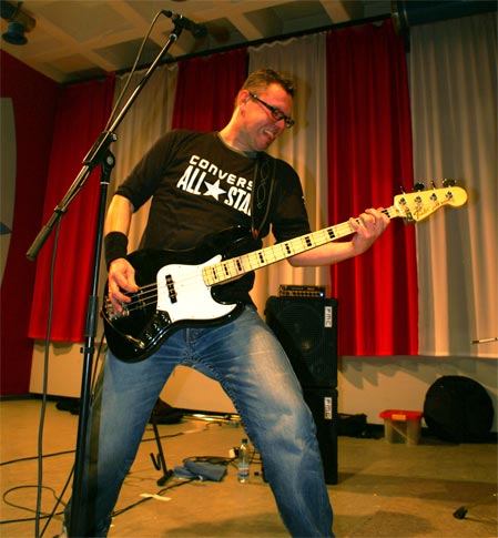 Bassface1.jpg