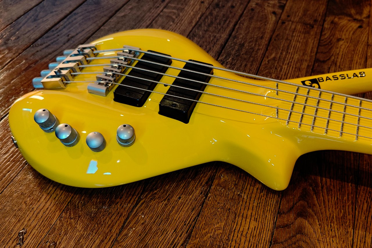 BassLab L-Bow V October 2000 (9).jpg