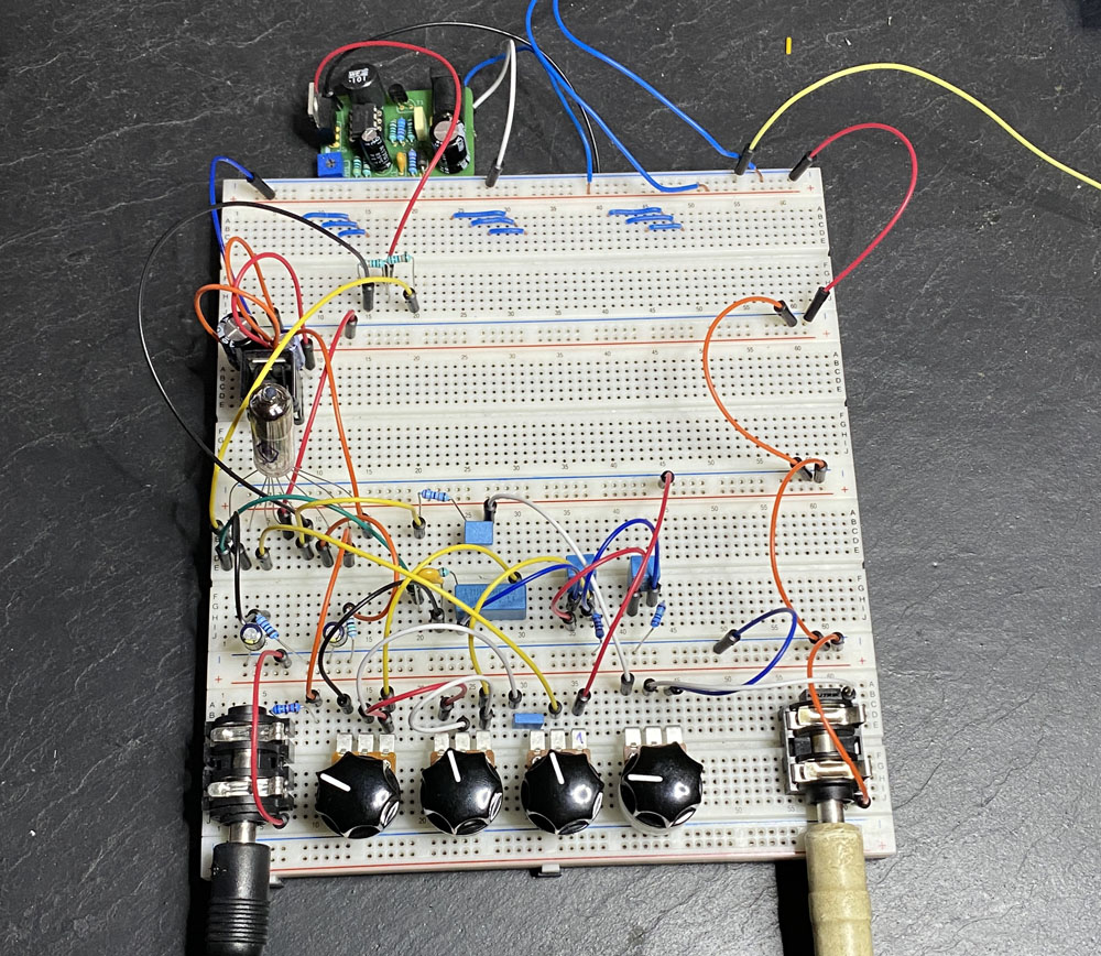 bassman100_pre.jpg