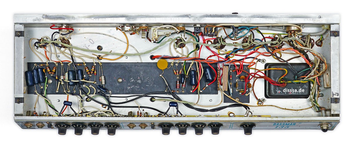 bassman135_open.jpg