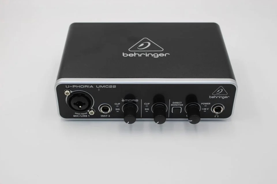 Behringer-U-Phoria-UMC22-USB-audio-interface.jpg