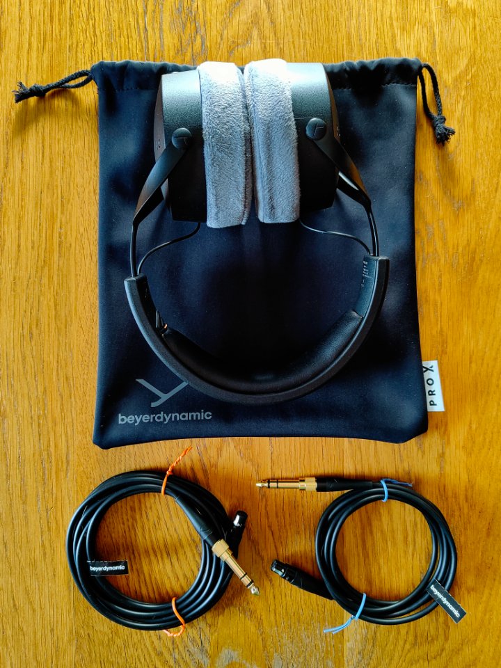 Beyerdynamic DT 700 Pro X (3).jpg