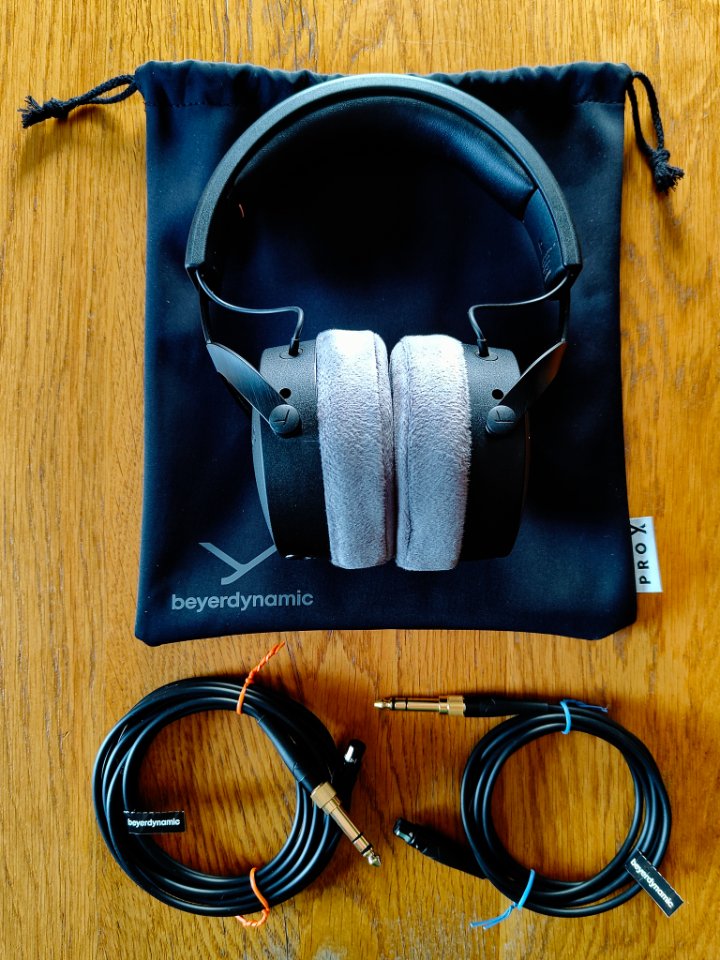 Beyerdynamic DT 700 Pro X (4).jpg