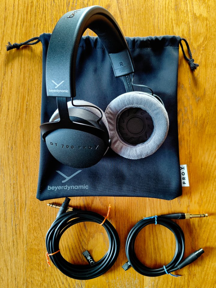 Beyerdynamic DT 700 Pro X (5).jpg