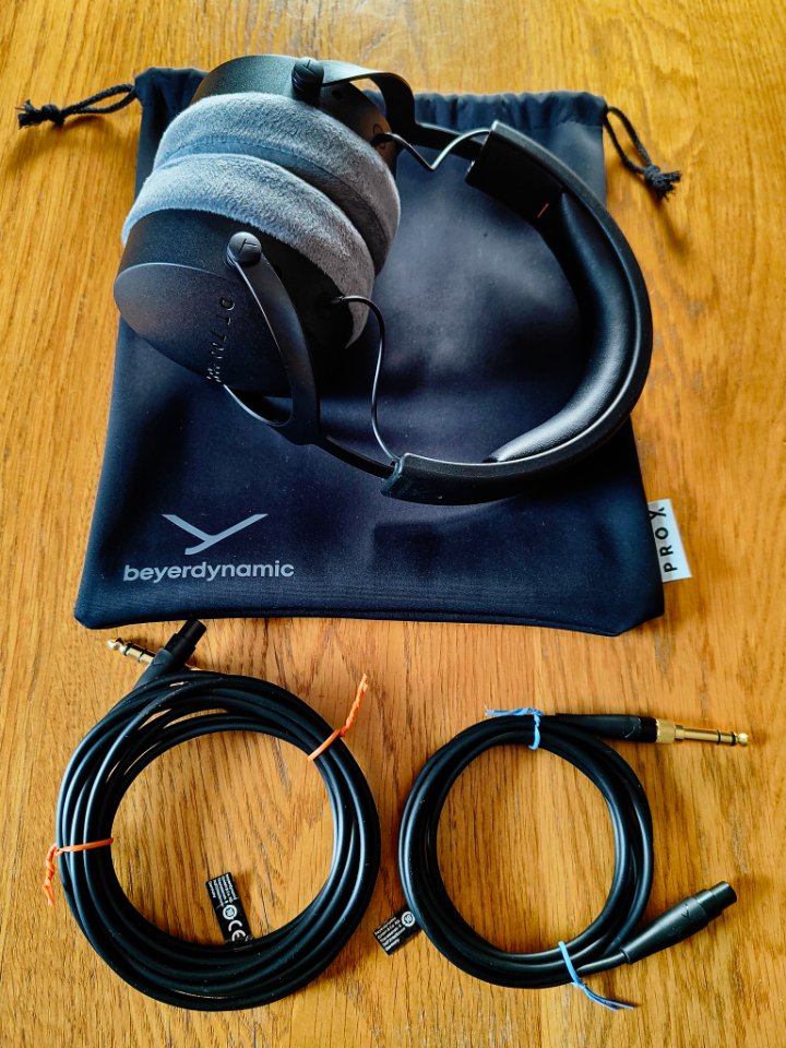 Beyerdynamic DT 700 Pro X (8).jpg