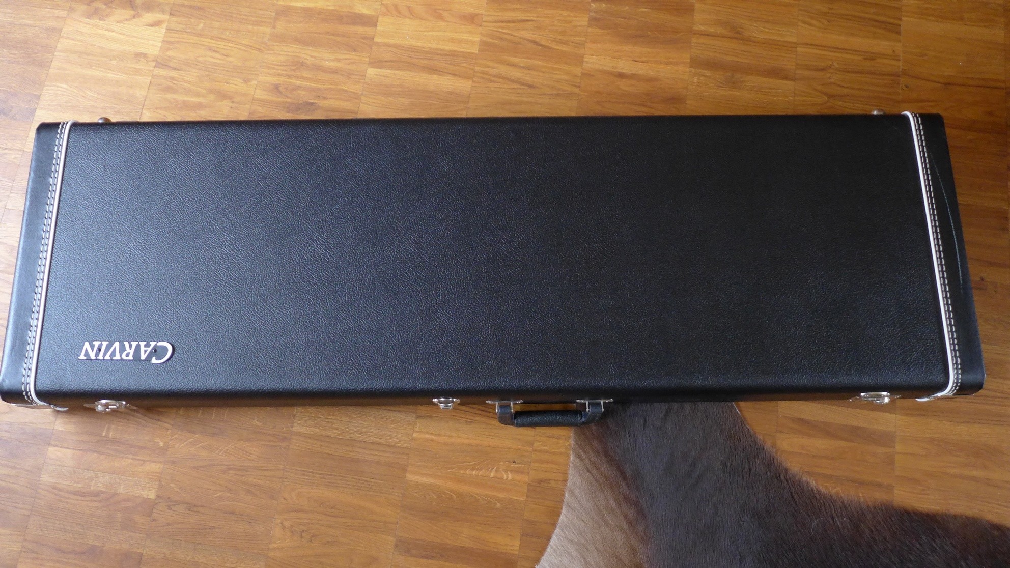 Carvin 5 Koffer.jpg