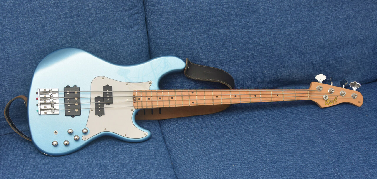 Cort GB 74Gig.JPG