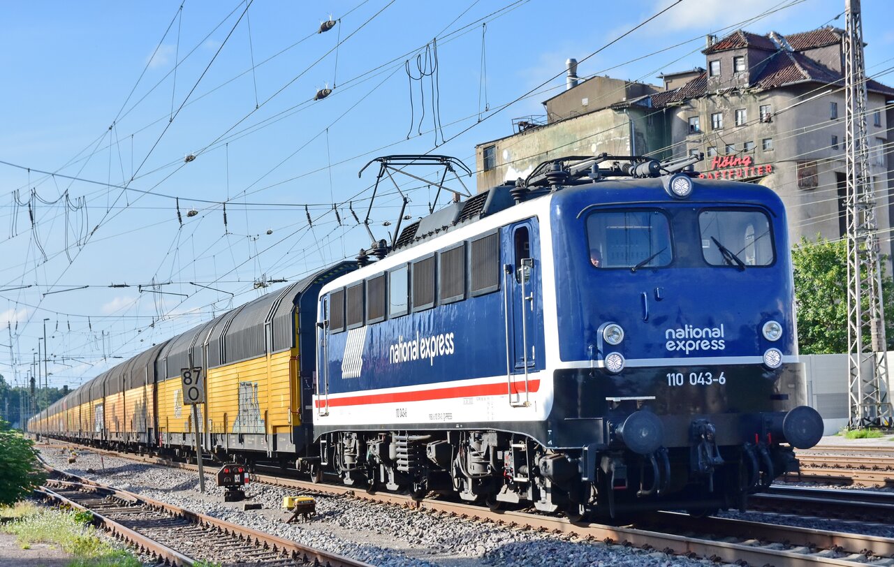 D72_2504a2.JPG