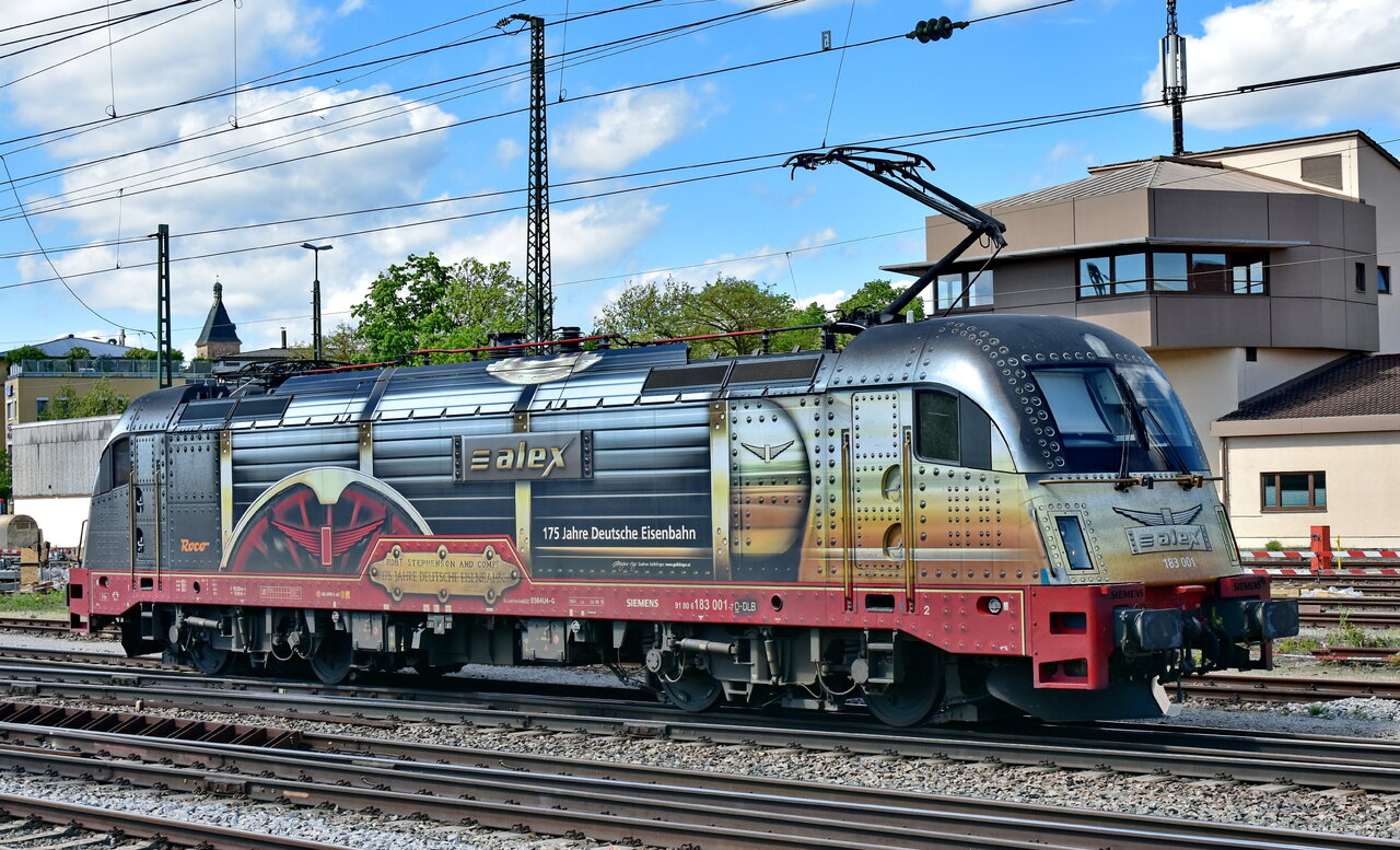 D72_3293a.JPG