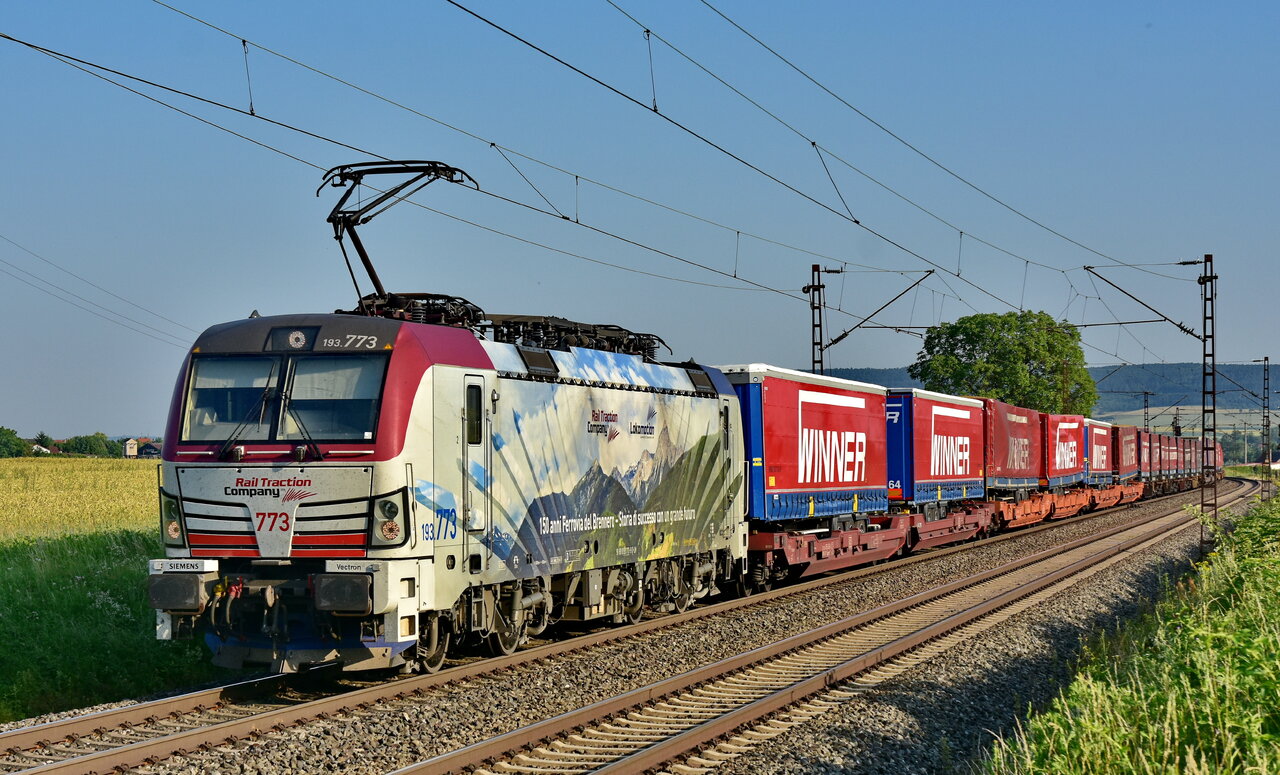D72_5588a.JPG