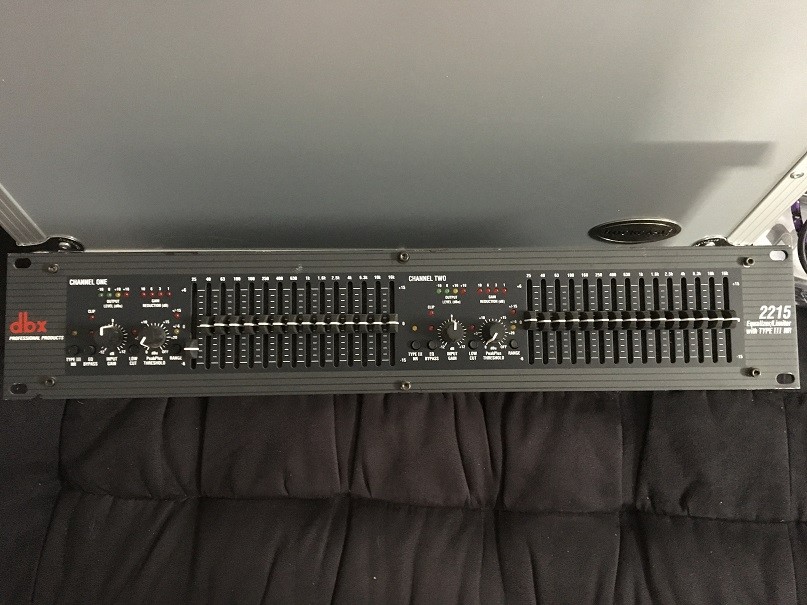 DBX 2215 EQ.jpg