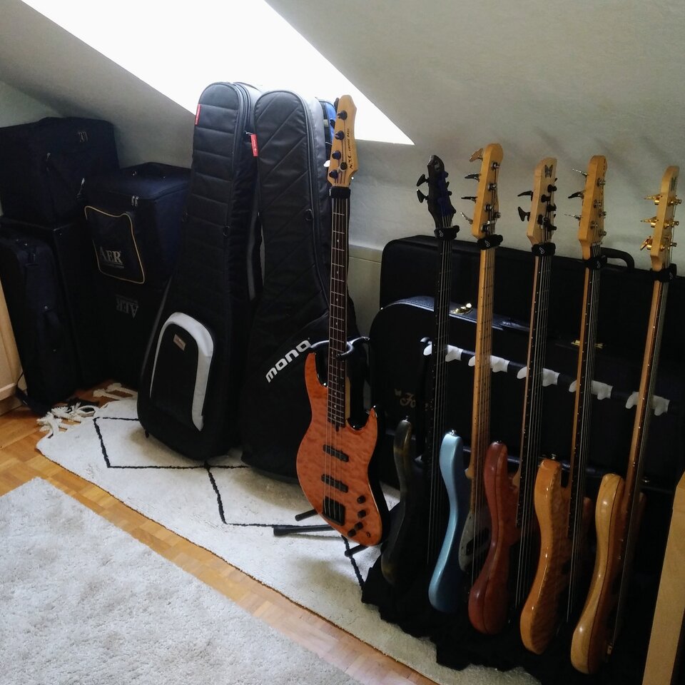 E-Bass Studio.jpg