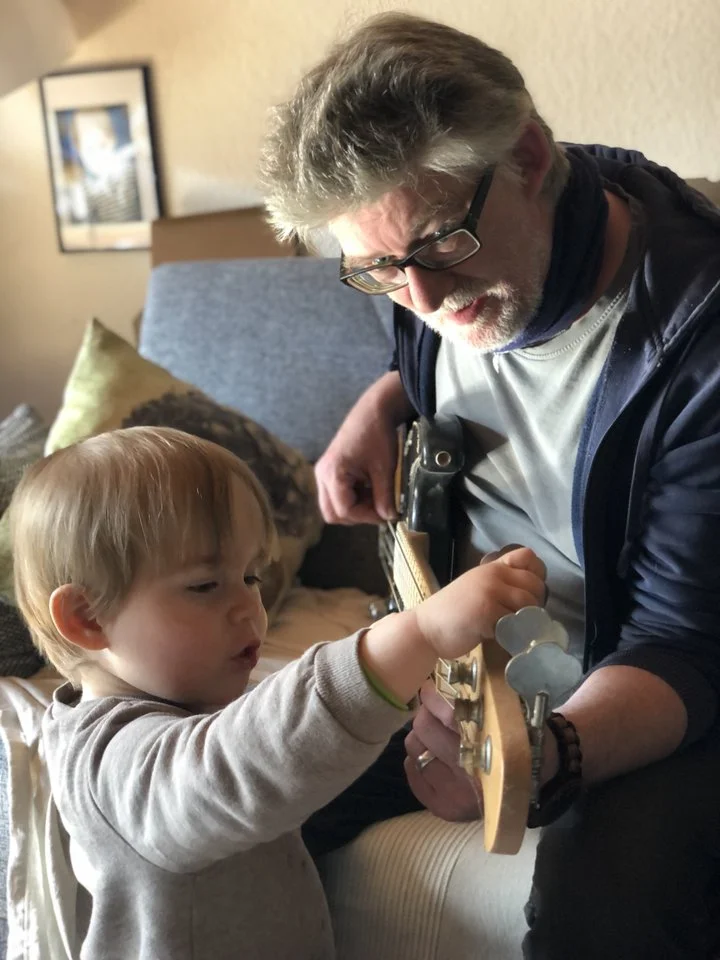 Eddie und Opa Bass 2.webp