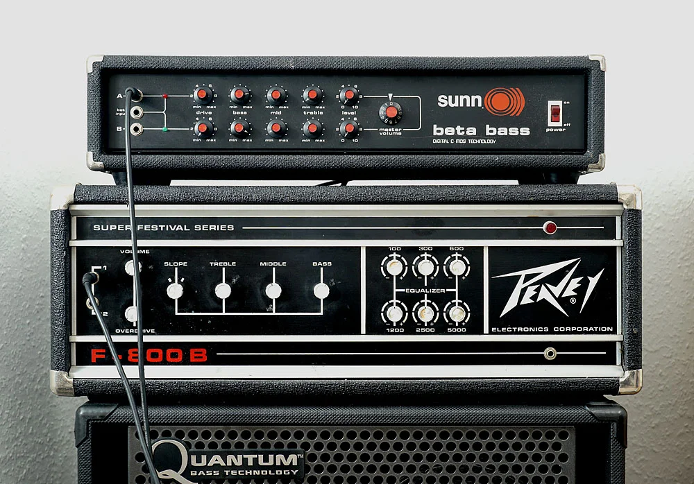 f800_betabass.webp