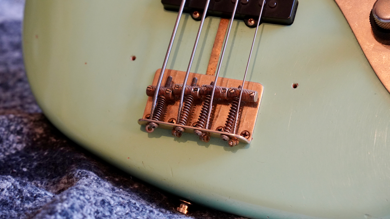 Fender CS60 Jazz Bass Relic - 7.jpeg