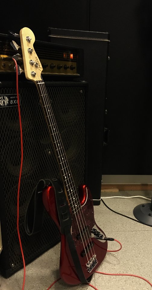 Fender Jazz.jpg