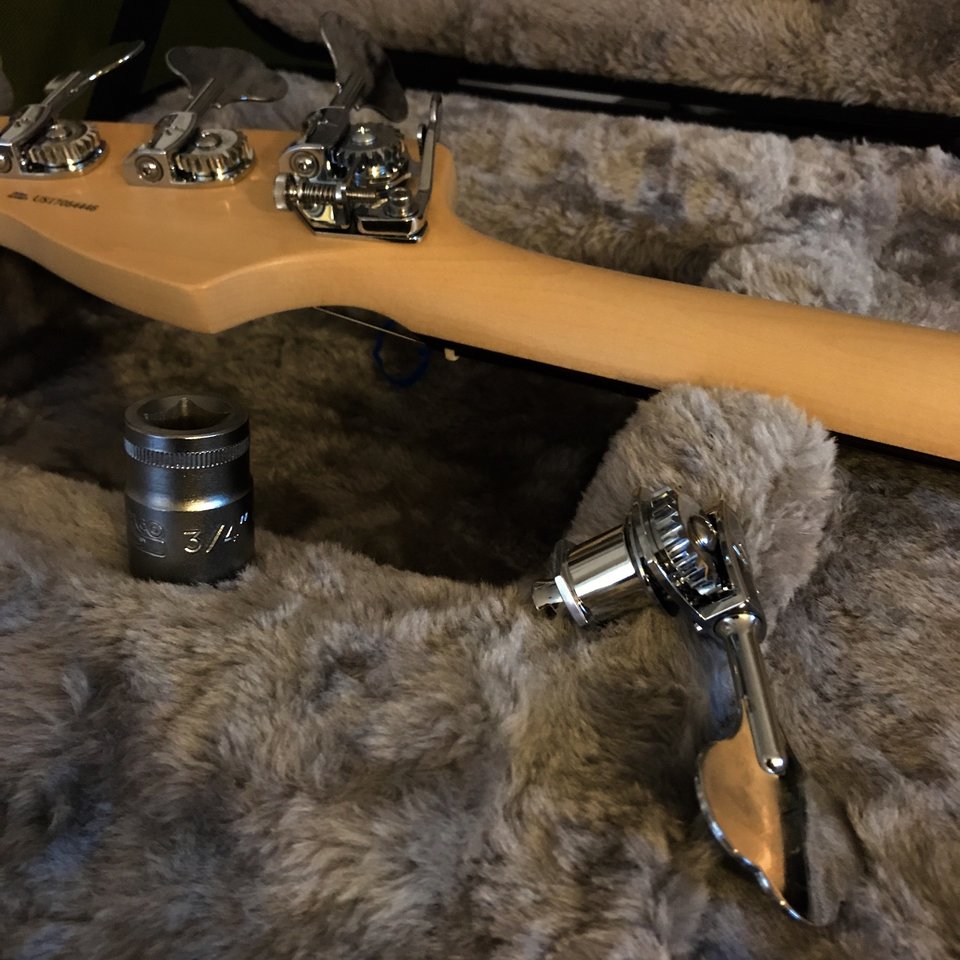 Fender JB D-Tuner Umbau.jpg