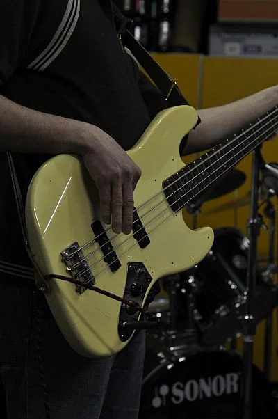 Fender JB Korea.webp