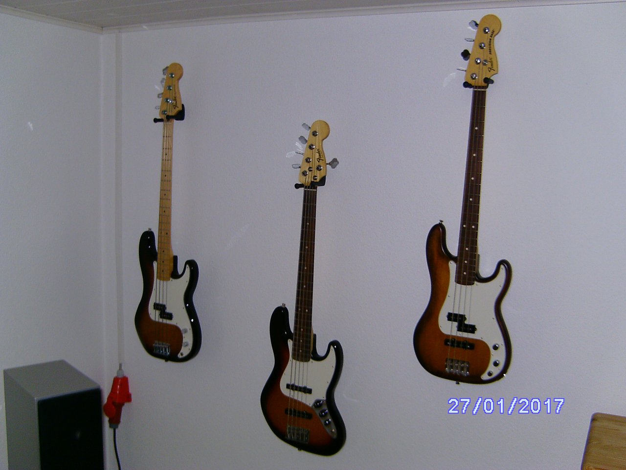 Fender.JPG