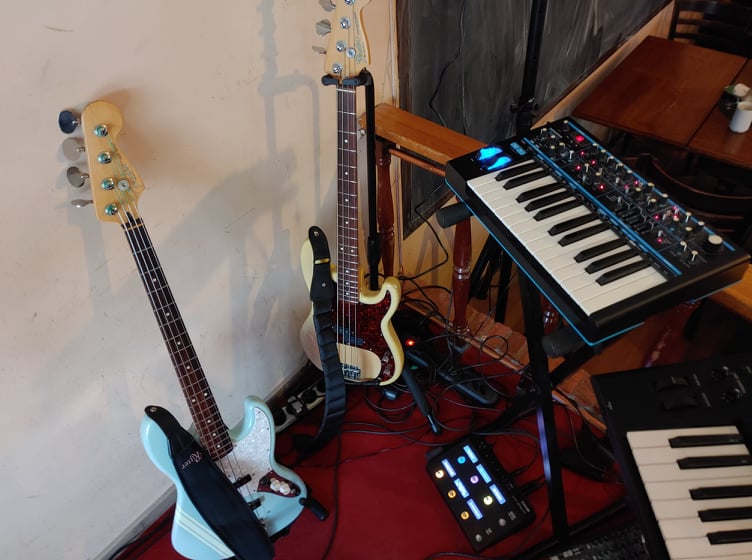 Fender.jpg