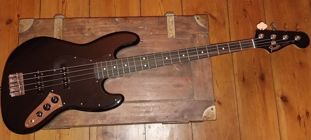 Fender Player Jazz Bass Ebony BLK Ltd.webp