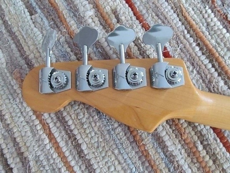 Fender preci Tuner.jpg