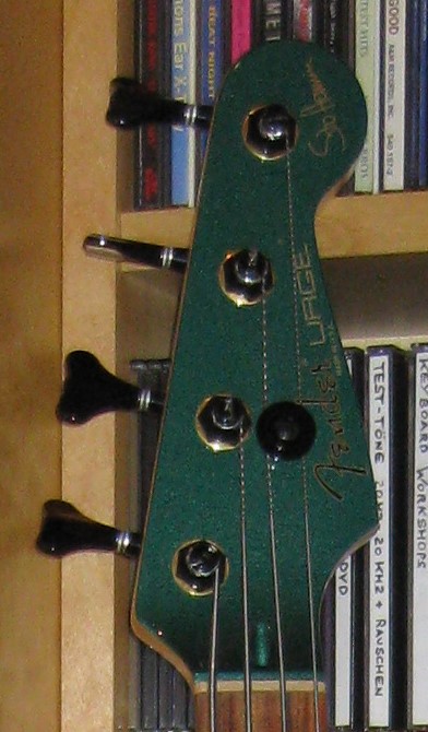 Fender Urge 1 Kopfplatte .jpg