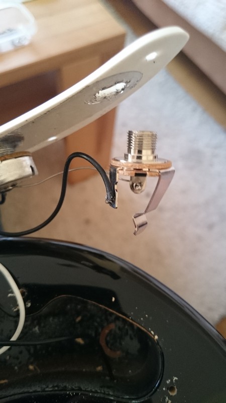 Fender3.JPG